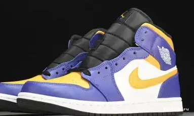 (2022) Jordan 1 Lakers Mid 0611